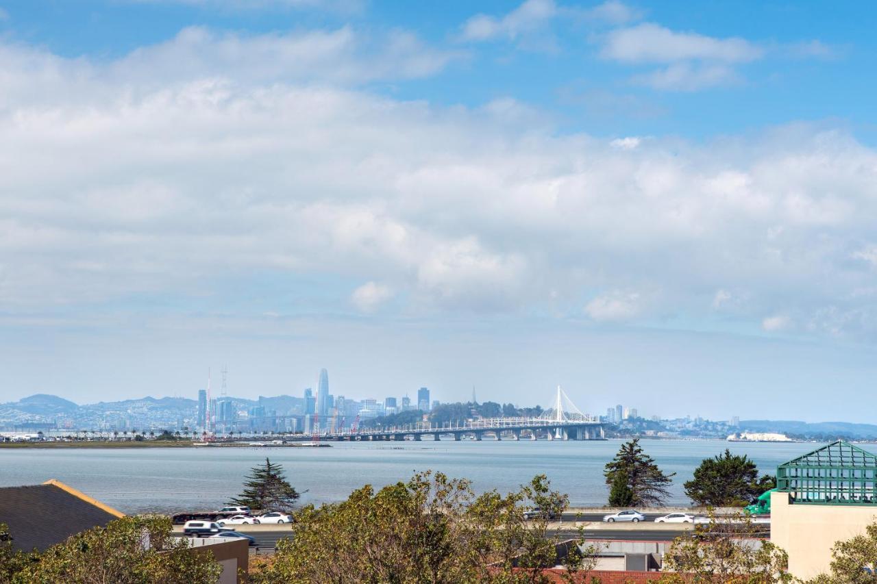 Four Points By Sheraton - San Francisco Bay Bridge Емеривил Екстериор снимка