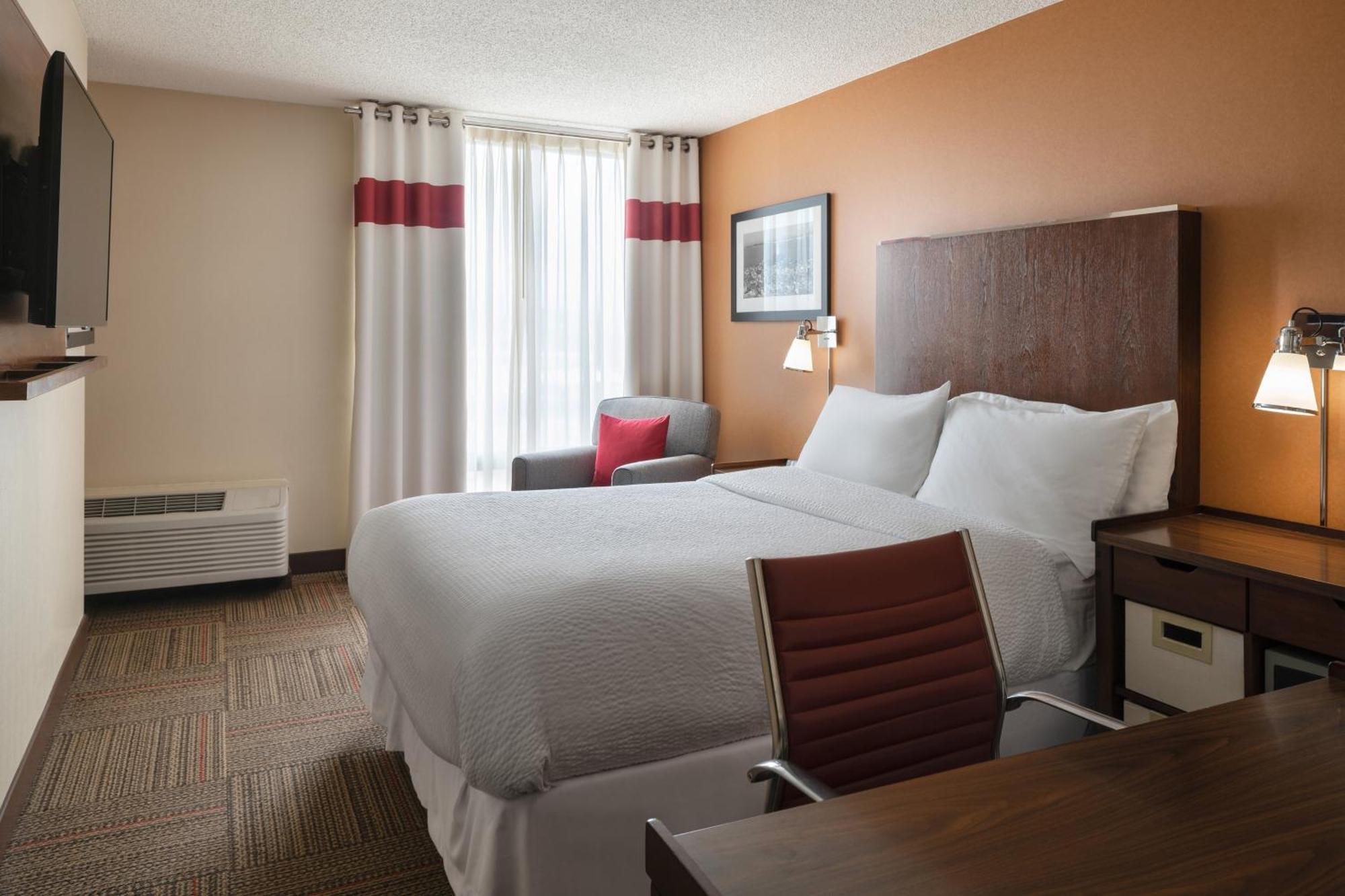 Four Points By Sheraton - San Francisco Bay Bridge Емеривил Екстериор снимка